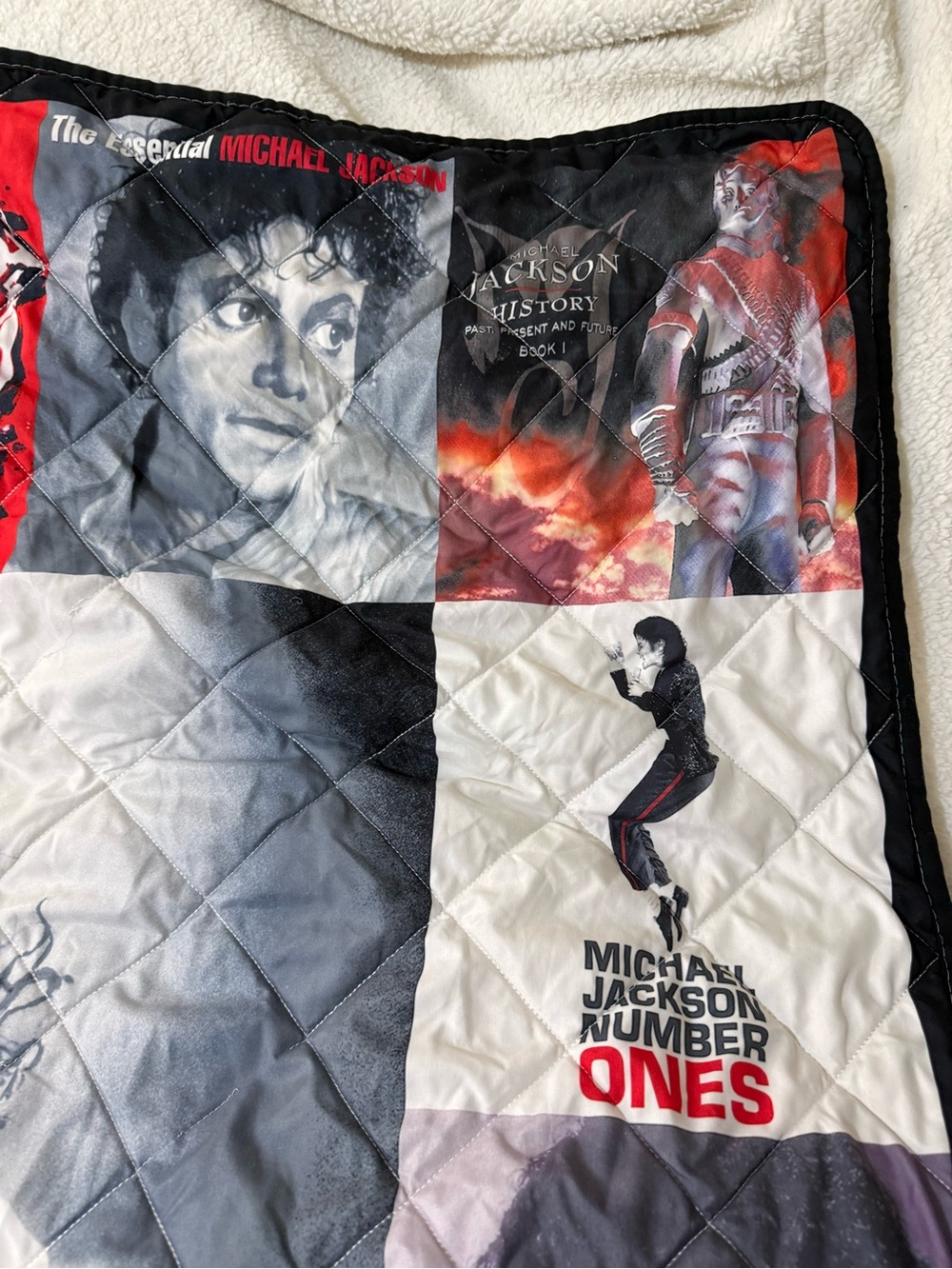 Michael Jackson Personalized 50” X 60” Throw Surrounded By Old Album Covers - Picture 4 of 11